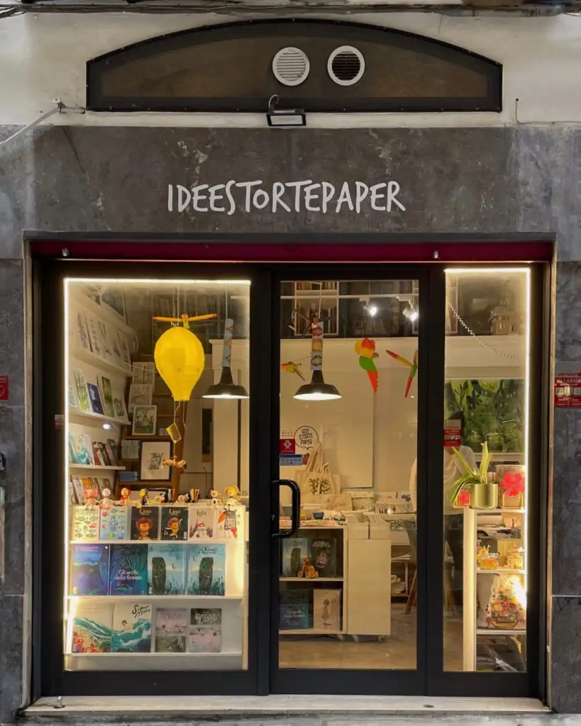 Idee Storte Paper art and stationery shop in Palermo
